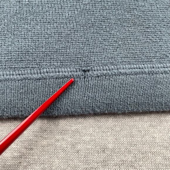 Eddie Bauer Sweater Mens XL Blue Gray Stripe Pullover Crewneck Retro Ski Skater - Picture 9 of 11